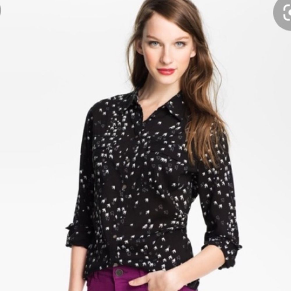 Petite large Two by Vince Camuto button down